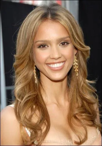 Jessica Alba - Quel rle interprte-t-elle dans la srie 'Dark Angel' ?