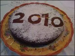 Dans quel pays sert-on les biscuits nomms koubiedes et le gteau Vassilopitta au moment du dessert ?