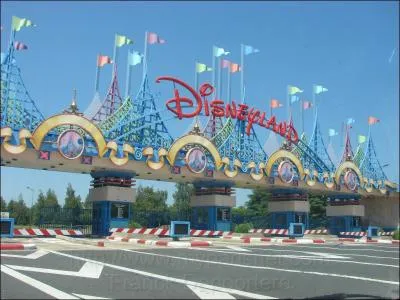 O se trouve Disneyland Paris ?