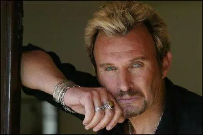 Cette personne est le sosie officiel de Johnny Hallyday, quel est son pseudo ?