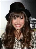 Qui joue Mitchi dans Camp Rock ?