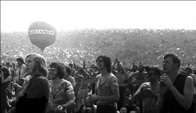 Quelle île anglaise accueille un grand festival de musique où triomphent Jimi Hendrix, Miles Davis, The Doors et The Who, en 1970 ?