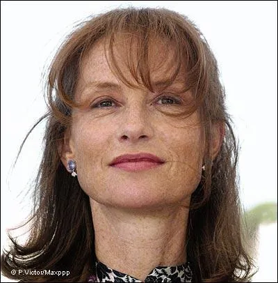 L'actrice Isabelle Huppert, exige entre autres, une suite avec 2 chambres, d'tre toujours accompagne de son coiffeur, habilleur et maquilleur, et...