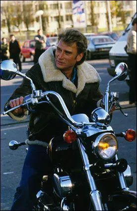 Quelle est cette srie policire dont Johnny Hallyday est le hros ?