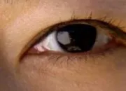 Quiz Mais  qui appartiennent ces yeux dans 'Lost' ?