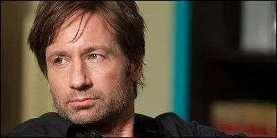 Dans laquelle de ces séries David Duchovny interprète le rôle de Hank Moody ?