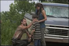 Comment s'appelle le fils de Rick Grimes, que le hros de Walking Dead a recherch intensment durant la saison 1 ?