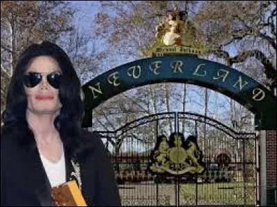 En référence à quel personnage de fiction Michael Jackson avait-il appelé son ranch ''Neverland'' ?