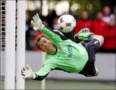 Qui est ce footballeur ?