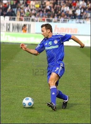 Qui est ce footballeur ?