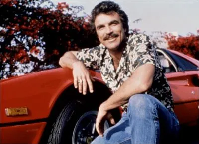 Voici Tom Selleck, il a le rle de Magnum qui se prnomme ...