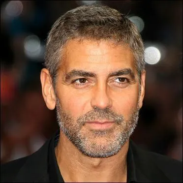 Quel super-hros a t incarn au cinma par George Clooney ?