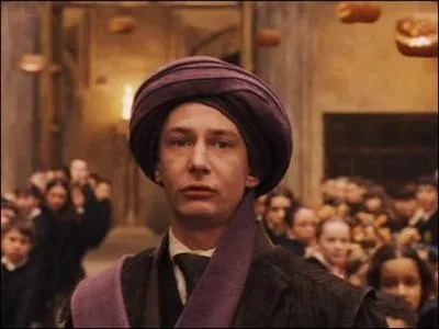 Quelle crature, le professeur Quirrell a introduit dans le chteau le jour d'Halloween durant le premier volet ?