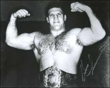 Bruno Sammartino dtient le record du plus long rgne cumul pour le WWWF Championship.  combien de jours est-il tabli ?