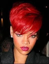 Quel est le nom complet de Rihanna ?