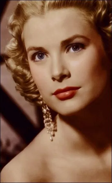 Dans quelle ville la belle Grace Kelly a-t-elle vu le jour ?