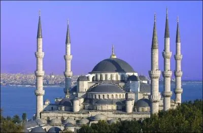 O se situe la Mosque bleue ?