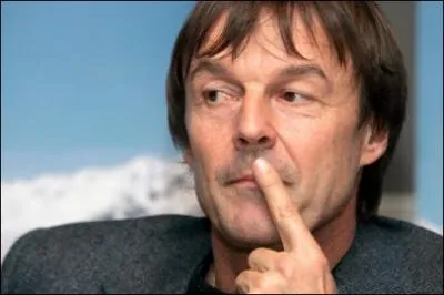 Qu'est-ce qui a pouss Nicolas Hulot  renoncer  se prsenter en 2007 ?