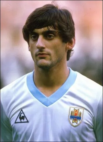 Enzo Francescoli est un joueur ...