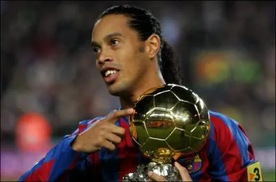 Quel joueur brsilien a remport le Ballon d'or en 2005 ?