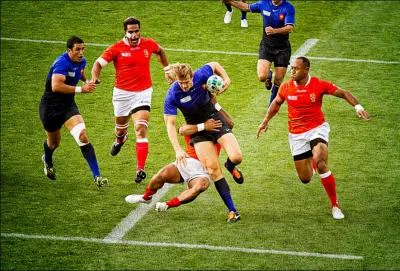 Contre quel pays le XV de France a-t-il vu son match report  quelques minutes du coup d'envoi le 11 fvrier pour cause de terrain gel ?