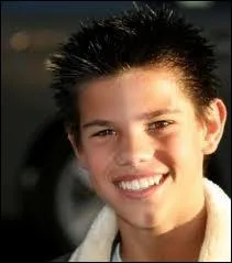 Taylor Lautner a-t-il jou dans ``Treize  la douzaine 2'' ?