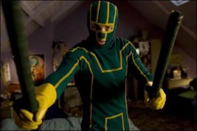 Quel nom de super-hros porte ce lycen, hros du film ponyme sorti en 2010, qui a dcid de revtir un costume vert et jaune pour dfendre la veuve et l'orphelin ?