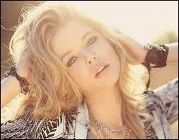 Quand est ne Sasha Pieterse ?