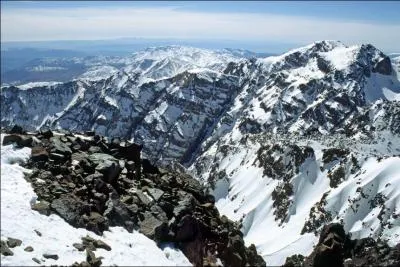 Quelle est la hauteur du Toubkal ?