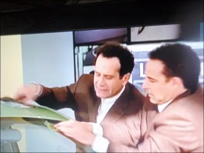 Ultra complex, dans cette srie, Tony Shalhoub !