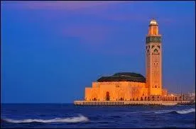 Casablanca est sur...