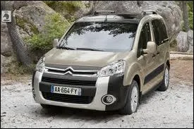 La version 4X4 du Citron Berlingo se reconnat grce  ses protections en plastique. Quel nom prend-il alors sous cette forme ?