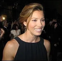 Quel est le nom complet de Jessica Biel ?