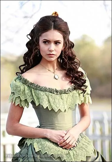 Quel est le vrai nom de Katherine Pierce ?