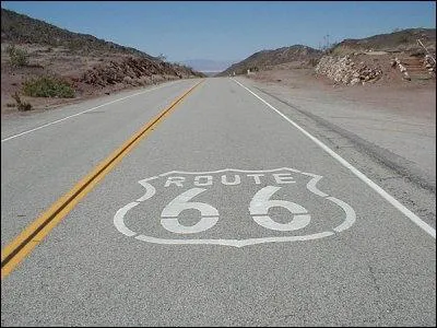 En quelle anne, le gouvernement a-t-il ratifi, l'acte de naissance de, l'US Highway 66 ?