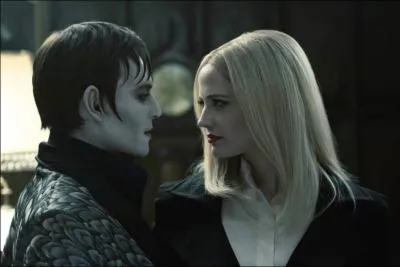 J'ai jou avec Johnny Depp dans  Dark Shadows . Qui suis-je ?