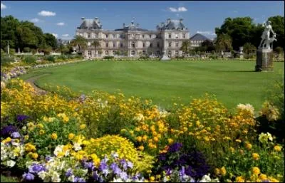 Quelle reine a-telle eu l'initiative, de crer le jardin du Luxembourg,  Paris, en 1612 ?