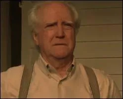 Quelle est la profession de Hershel, le vieil homme qui a sauv la vie de Carl ?