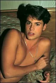 Rob Lowe crevait l'cran ds son jeune ge. Repr dans Outsiders de Coppola, il fait partie alors, avec Demi Moore, Emilio Estevez... de ce qu'on appelait en rfrence  la bande  Sinatra.