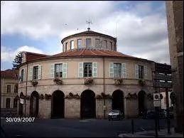 Commenons par les habitants de la ville d'Ambert rpondant au nom de ...