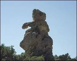 C'est un paysage aux formes tranges que recouvre la vgtation. Situs dans le dpartement 34, l'Ours et le Berger vous surveillent depuis la tour des Guetteurs.