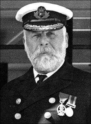 Qui est le capitaine du Titanic ?