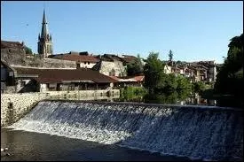 Commenons par une visite de la prfecture du Cantal, c'est--dire  Aurillac, o les habitants se nomment les ...