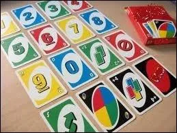 Reconnatrez-vous les 12 jeux suivants ? Attention aux cartes  +2  et  +4  dans ce jeu o le gagnant se dbarrasse de ses cartes le plus vite .