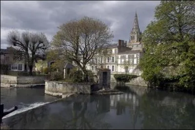 D'aprs Rabelais, c'est dans cette ville que Franois Villon finit ses jours en 1463. Je suis depuis 1963 le sige de l'Ecole nationale des sous-officier d'active, je suis :