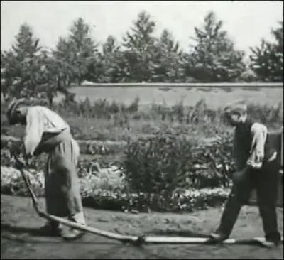 Franois Clerc et Benot Duval sont les premiers comiques du cinma. Quel tait ce film de Louis Lumire dans lequel ils ont tourn en 1895 ?