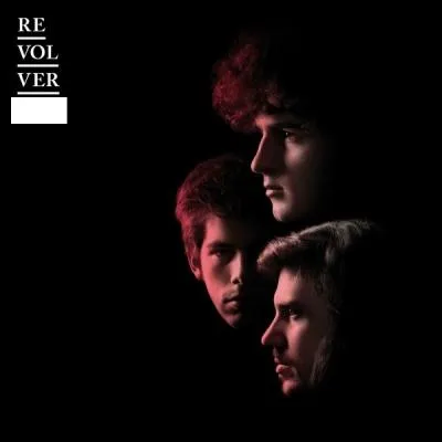 Quel nom porte cet album studio de Revolver ?