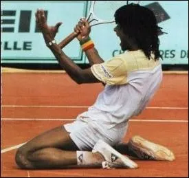 Tennis : 47 ans aprs, victoire historique d'un Franais au tournois de Roland Garros, Yannick Noah victorieux face  Mats Wilander. On en attend une autre depuis ... C'tait en :