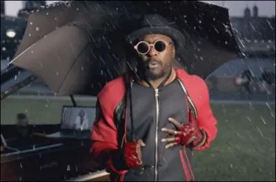 Comment s'appelle la chanson de ce clip chante par Will. i. am et Eva Simons ?