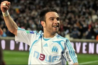 Lequel de ces joueurs est plus petit que Mathieu Valbuena ?